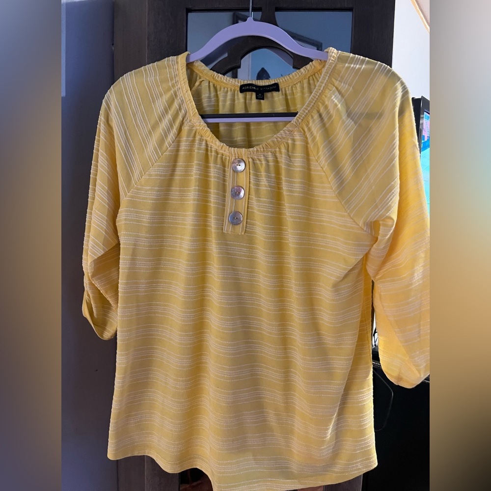 ☀️ Sunny & Bright strike 3/4 sleeve blouse size M